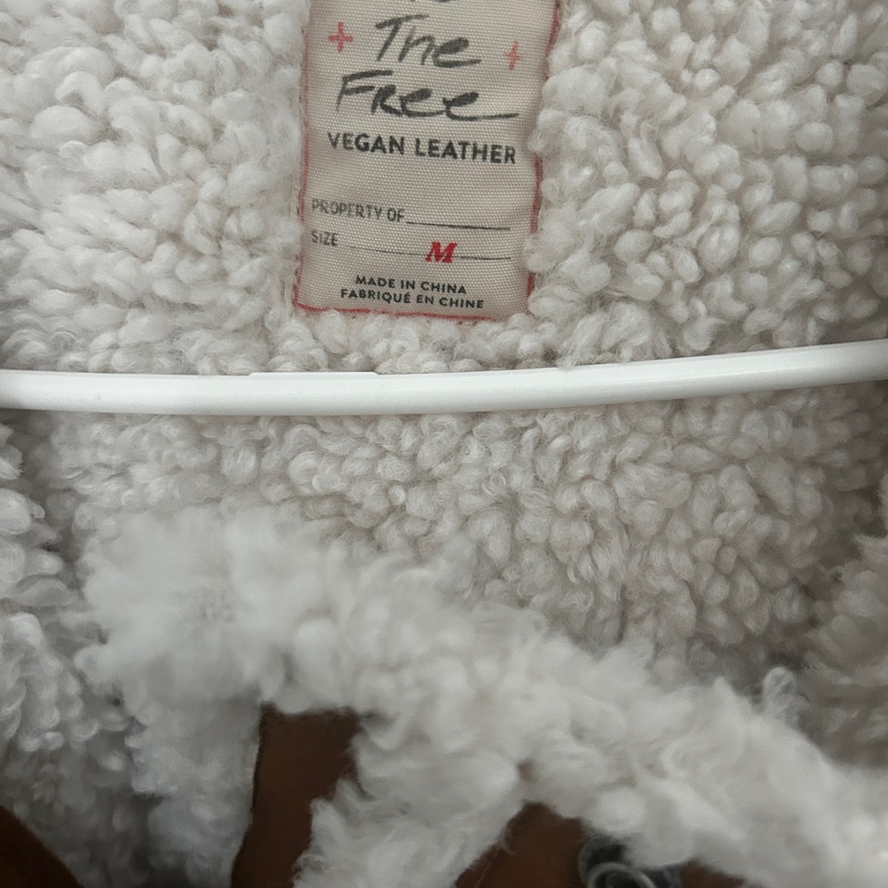 New with tags free people Vegan leather Sherpa coat - Picture 4 of 6